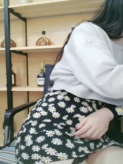 隔壁搬来的巨乳美少女[中文字幕]